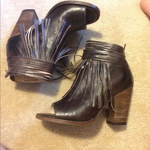 BedStu Olivia Open Toe Heel